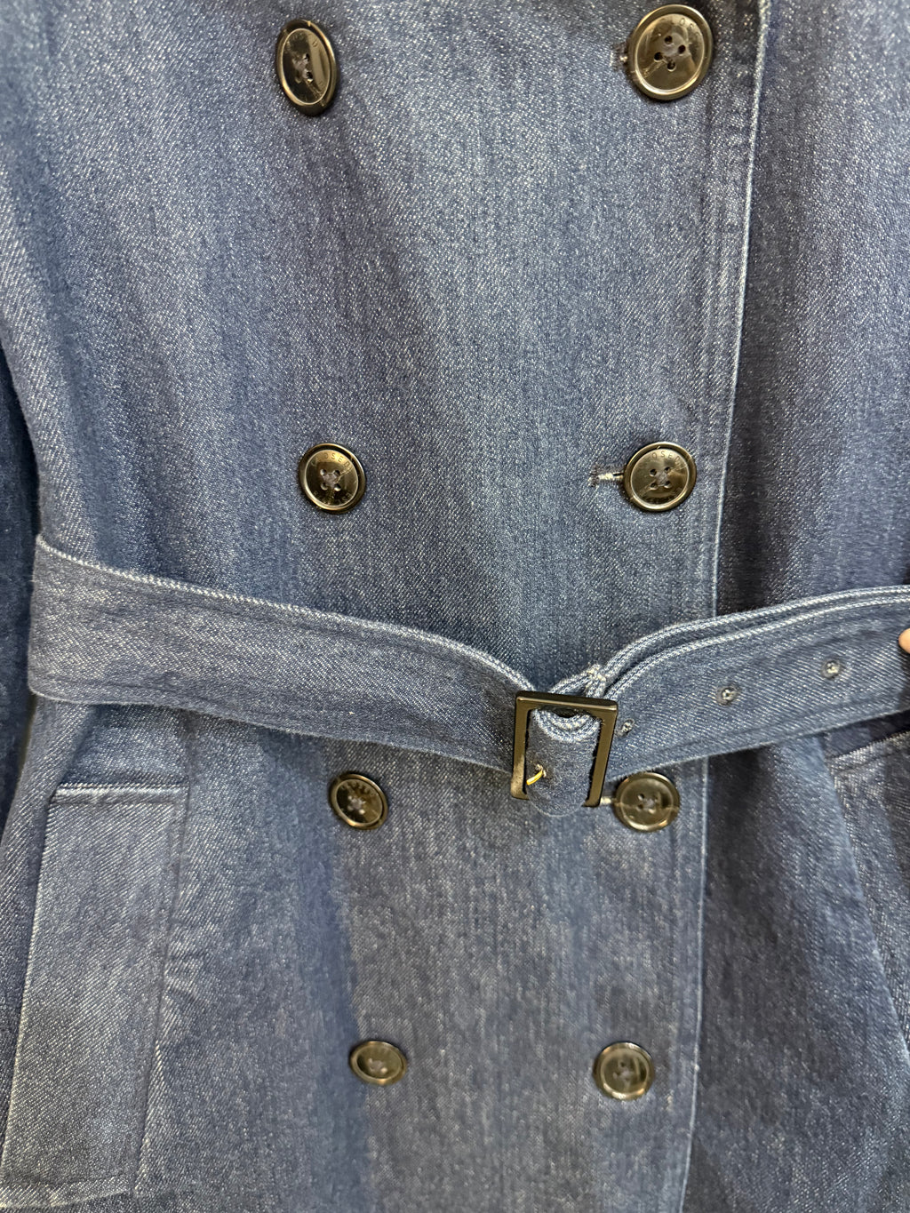 Closed Trenchcoat